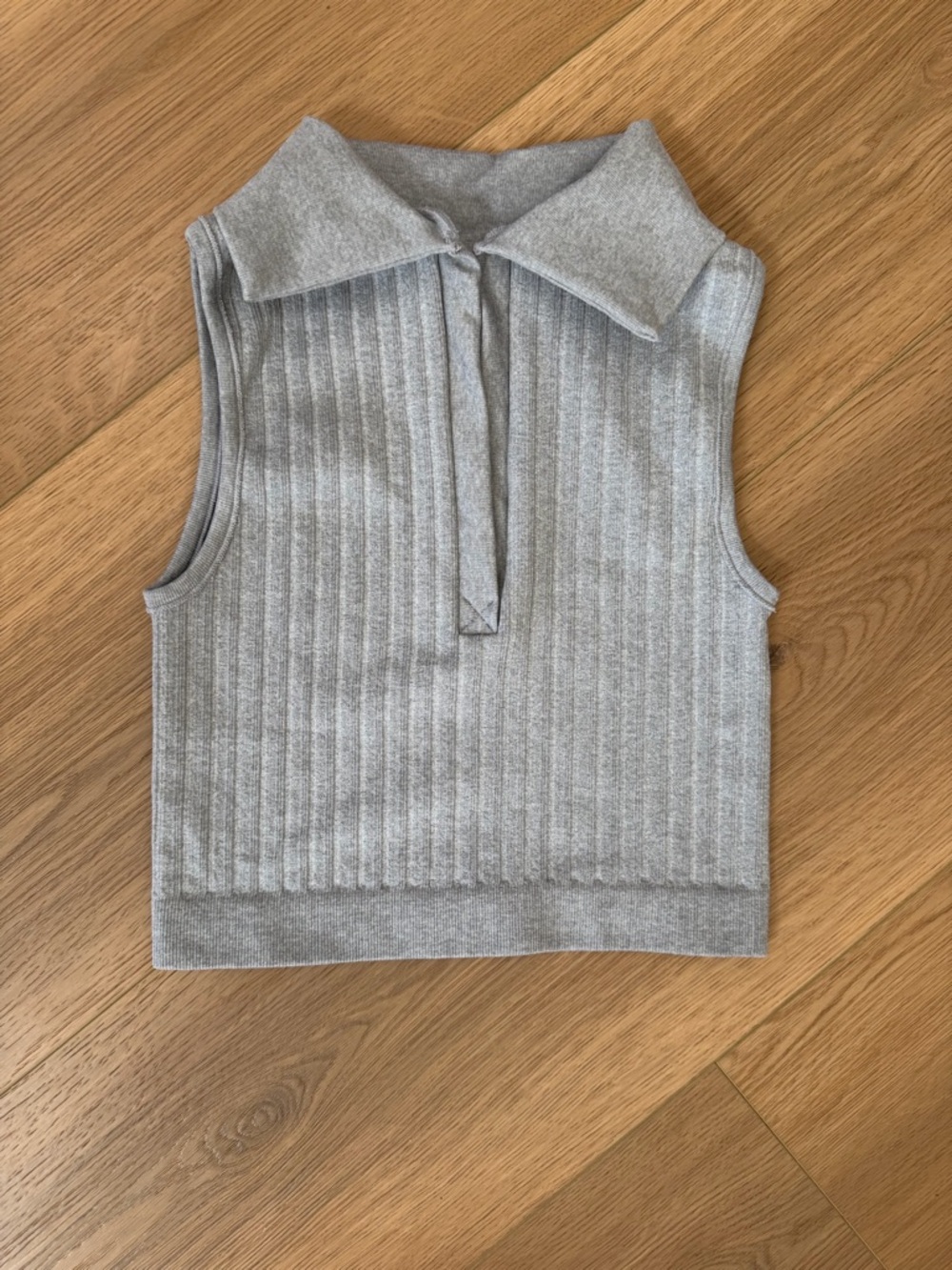 Sleeveless Ribbed Polo Crop Top - Light Gray